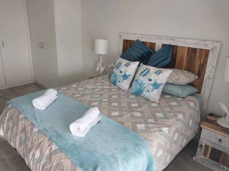 2 Bedroom Property for Sale in Bloubergstrand Western Cape